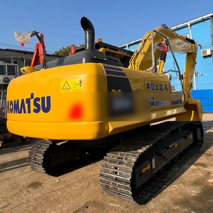 2020 Komatsu PC200-8 paletli ekskavatör, arka çapraz görünüm 2020 Komatsu PC200-8 paletli ekskavatör, arka çapraz görünüm