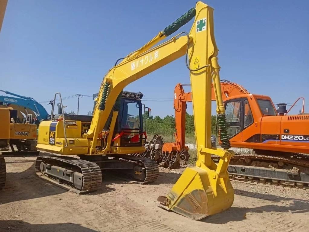 2024 Komatsu PC130-7 crawler excavator, side view 2024 Komatsu PC130-7 crawler excavator, side view