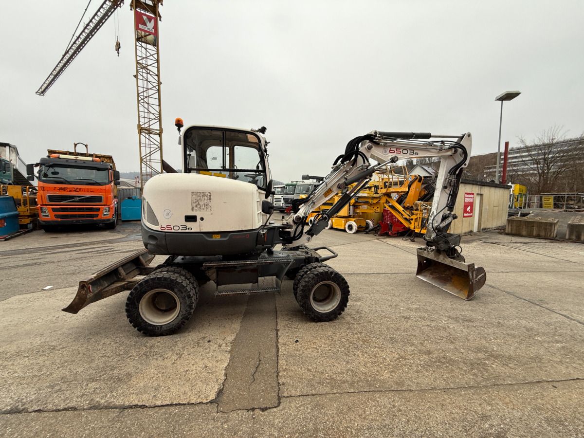 2013 Wacker Neuson 6503-2 wheel excavator side view 2013 Wacker Neuson 6503-2 wheel excavator side view
