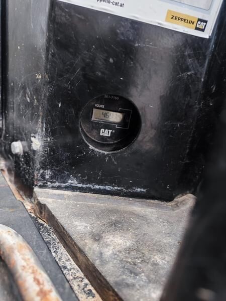 2012 Caterpillar 304E hour meter detail