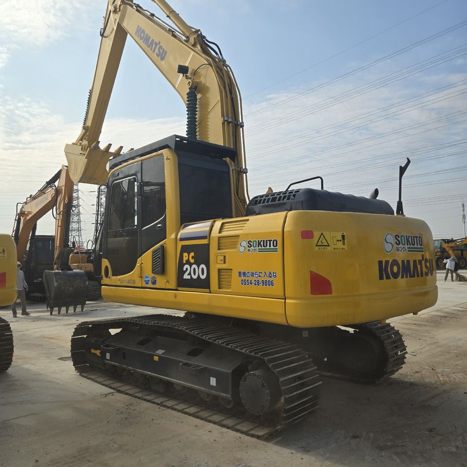 2024 Komatsu PC200-8 koparka gąsienicowa, widok z tyłu pod kątem 2024 Komatsu PC200-8 koparka gąsienicowa, widok z tyłu pod kątem