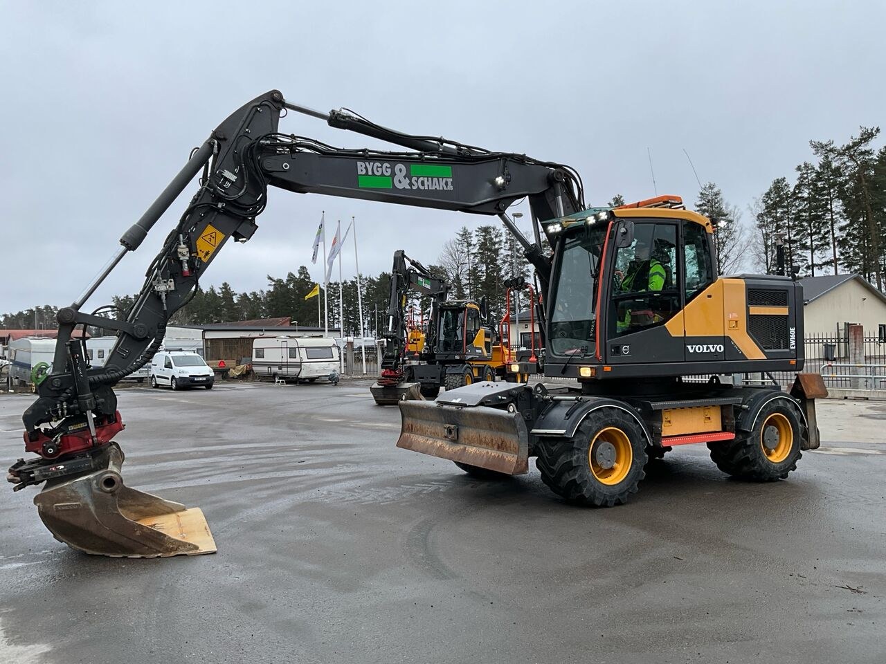 2017 Volvo EW160E wheel excavator, side profile view 2017 Volvo EW160E wheel excavator, side profile view