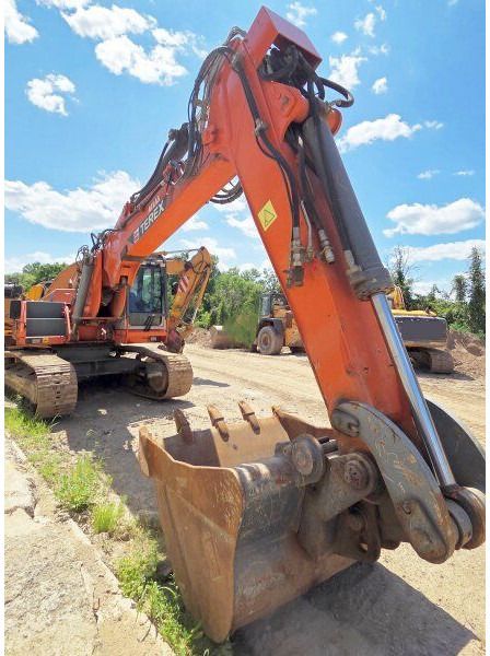 2007 Atlas 1804 LC AWE4 crawler excavator, front three-quarter view 2007 Atlas 1804 LC AWE4 crawler excavator, front three-quarter view