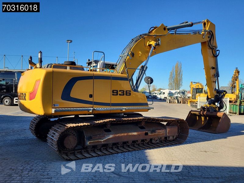 2015 Liebherr R936LC crawler excavator, rear view