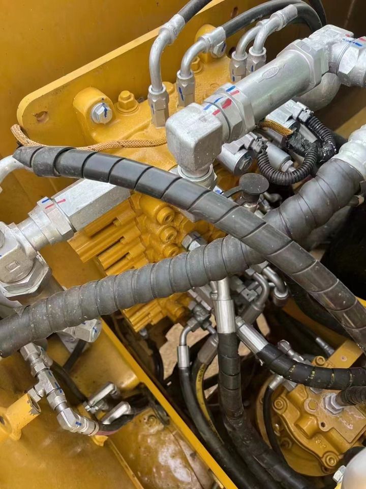 2024 Caterpillar 307 hydraulic system detail 2024 Caterpillar 307 hydraulic system detail