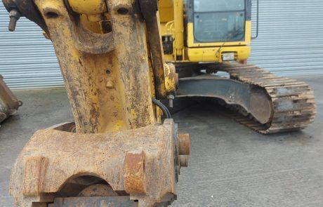 2011 Komatsu PC240LC-8 crawler excavator boom and attachment view 2011 Komatsu PC240LC-8 crawler excavator boom and attachment view