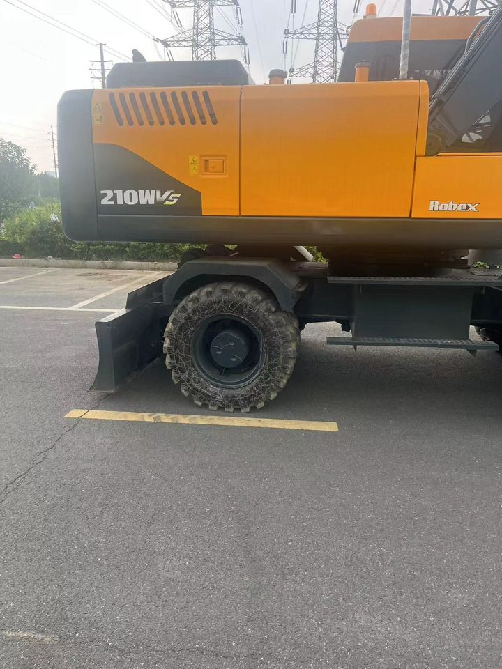 2023 Hyundai R210W-9S wheel excavator side view