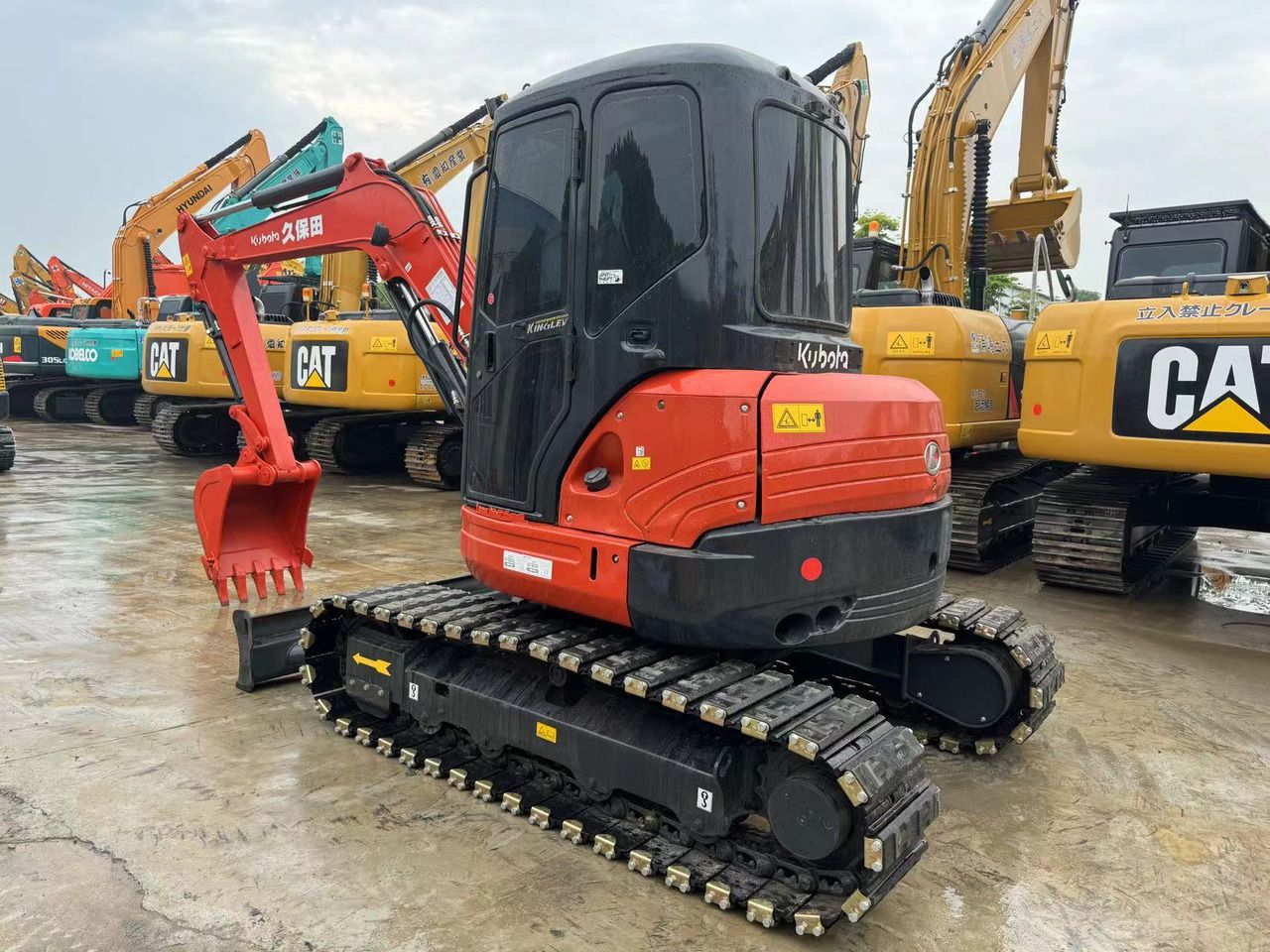 2021 Kubota KX155 crawler excavator, rear three-quarter view 2021 Kubota KX155 crawler excavator, rear three-quarter view