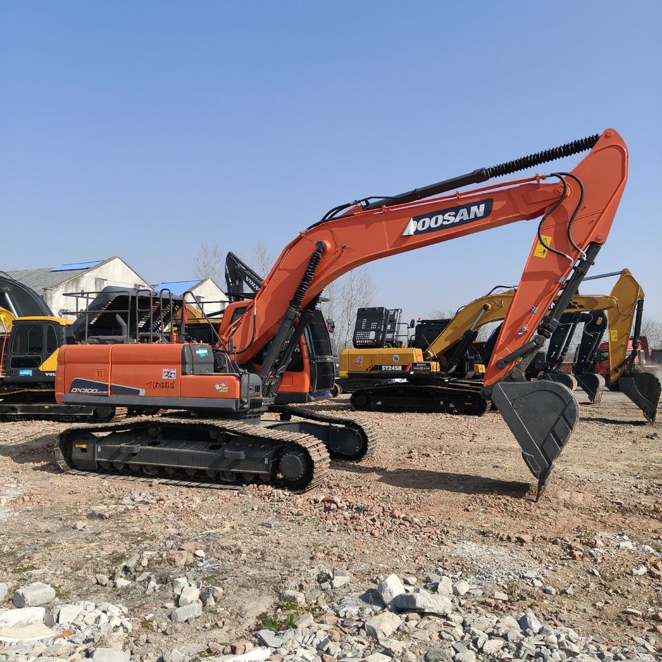 2024 Doosan DX300LC-9C crawler excavator, side profile view 2024 Doosan DX300LC-9C crawler excavator, side profile view
