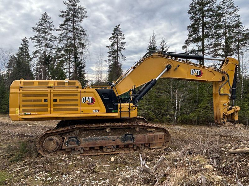 2022 Caterpillar 395-07A crawler excavator, side profile view