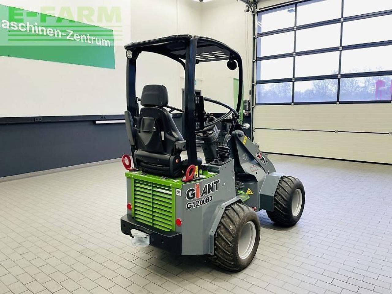 2023 Giant G1200 Mini Bagger