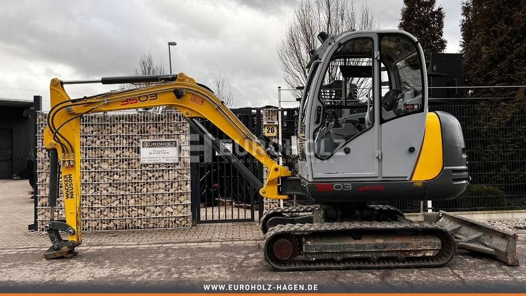2017 Wacker Neuson 3503 VDS mini excavator, side view 2017 Wacker Neuson 3503 VDS mini excavator, side view
