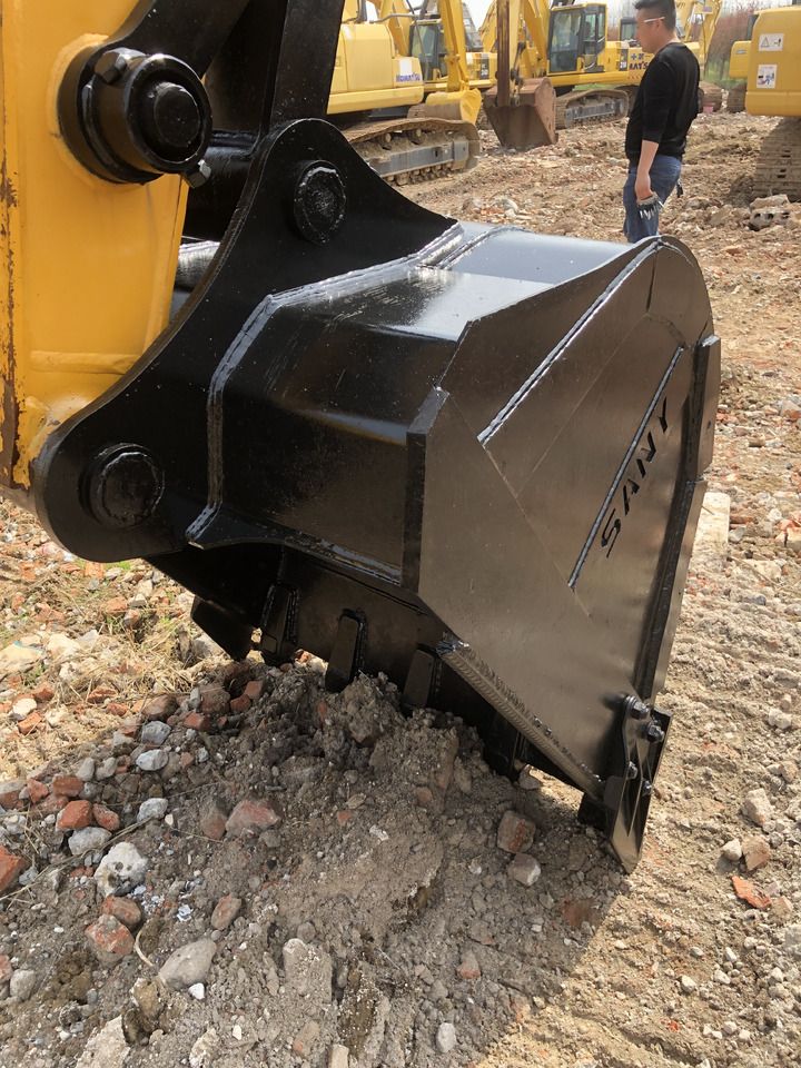 2020 Sany SY215 crawler excavator bucket detail