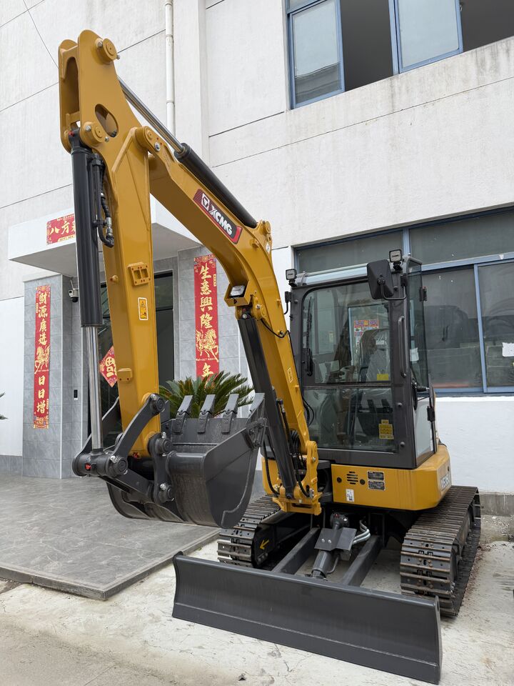 2026 XCMG SY35U mini excavator, front three-quarter view 2026 XCMG SY35U mini excavator, front three-quarter view