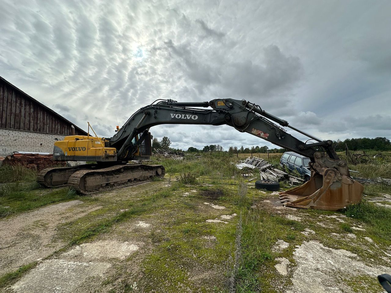 2005 Volvo EC360BCL crawler excavator, side profile view