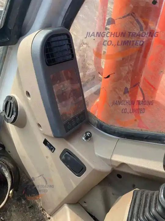 2020 Doosan DH220LC-7 Crawler Excavator interior cab view