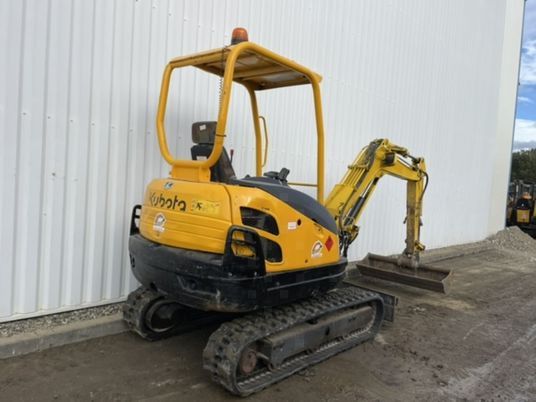 2013 Kubota KX61-3 mini excavator rear three-quarter view 2013 Kubota KX61-3 mini excavator rear three-quarter view