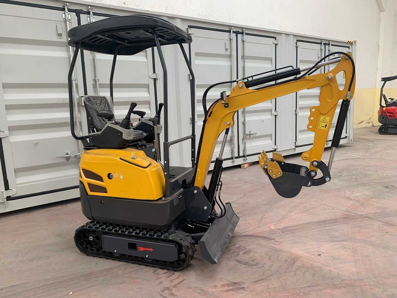 2026 EMS TP18 mini excavator, side view 2026 EMS TP18 mini excavator, side view