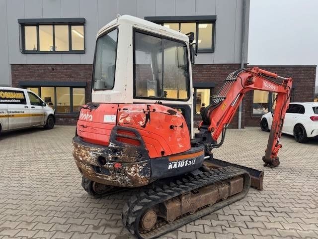 2005 Kubota KX101-3 mini excavator, rear three-quarter view 2005 Kubota KX101-3 mini excavator, rear three-quarter view