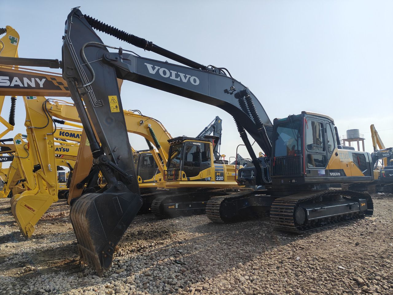 2024 Volvo EC240 crawler excavator, side view 2024 Volvo EC240 crawler excavator, side view