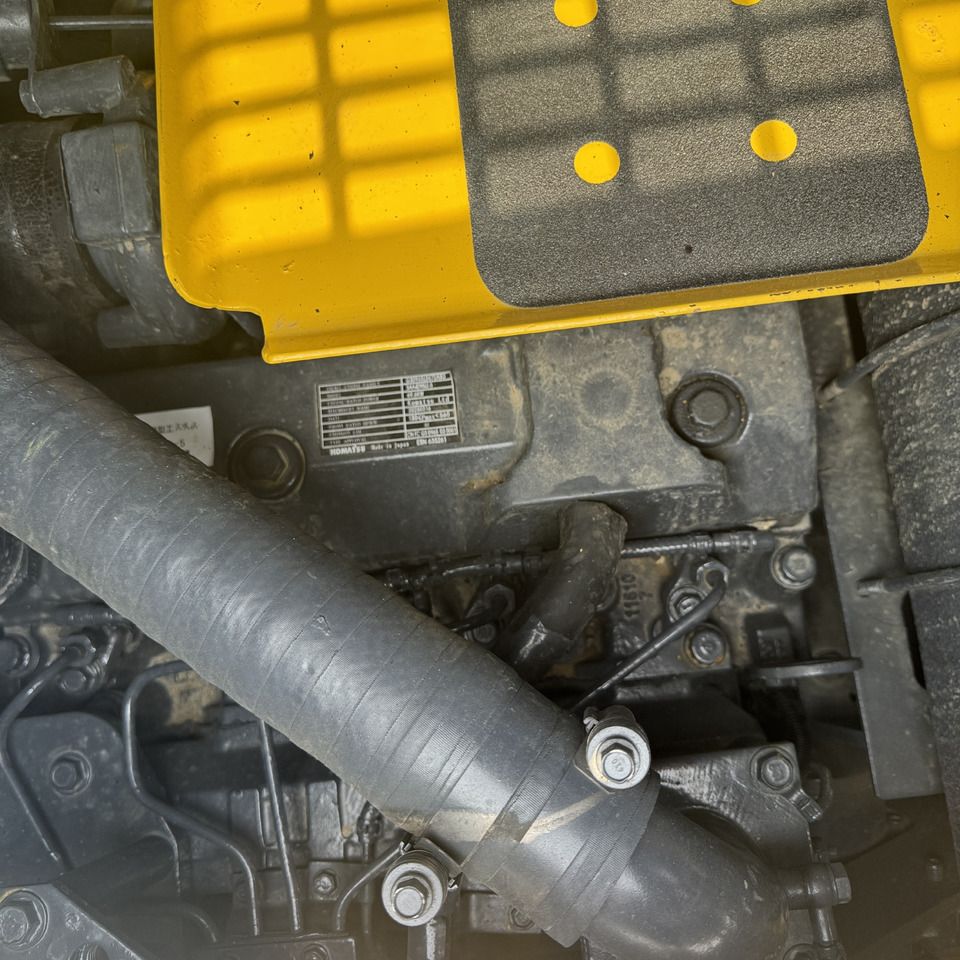 2022 Komatsu PC130-7 engine bay detail 2022 Komatsu PC130-7 engine bay detail