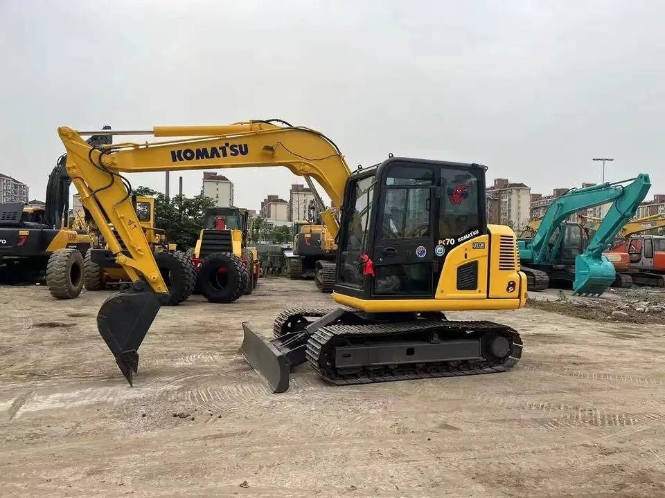 2024 Komatsu PC70-8 mini excavator, side profile view 2024 Komatsu PC70-8 mini excavator, side profile view