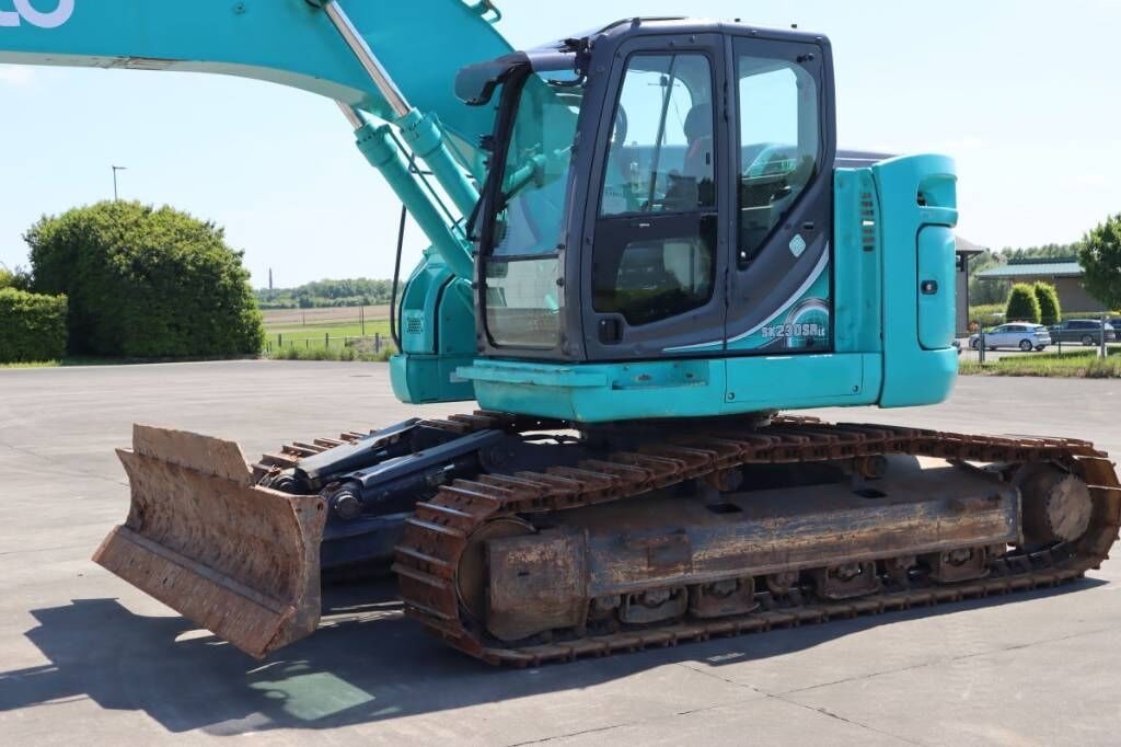 2017 Kobelco SK 230 SR LC crawler excavator, side view 2017 Kobelco SK 230 SR LC crawler excavator, side view