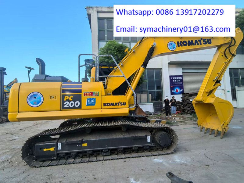 2024 Komatsu PC200 crawler excavator side view 2024 Komatsu PC200 crawler excavator side view