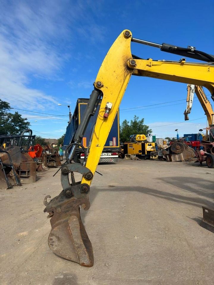 2013 Wacker Neuson ET18 mini excavator boom and bucket detail