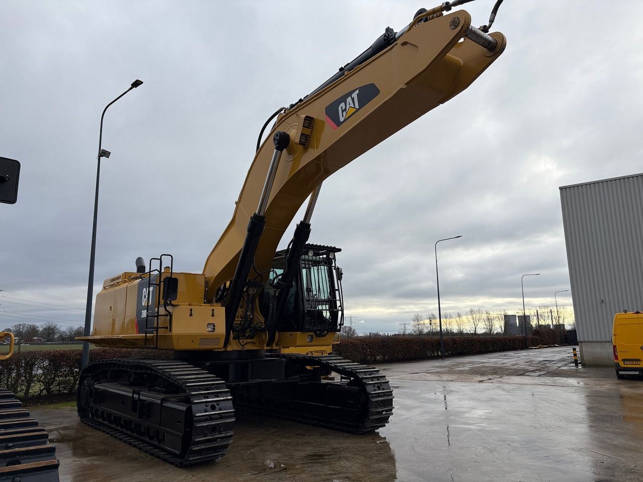 2013 Caterpillar 390DL ME crawler excavator, side view
