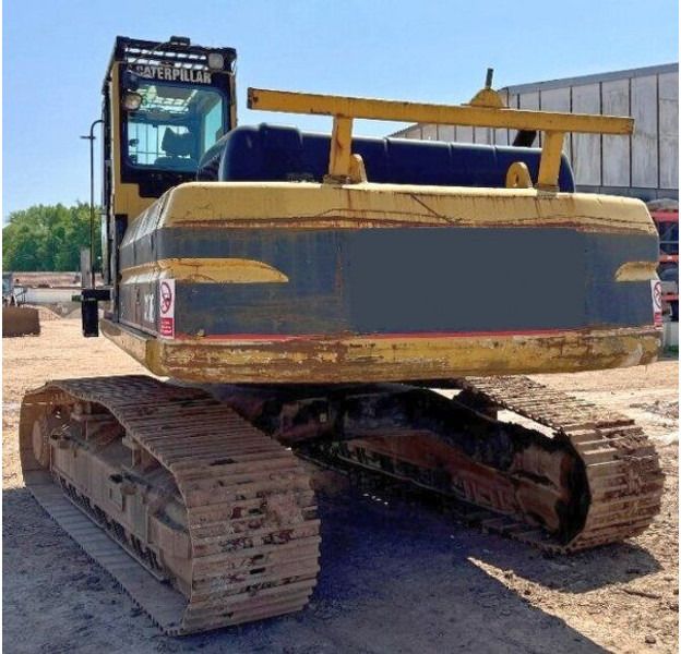 2000 Caterpillar 330BL crawler excavator, rear view