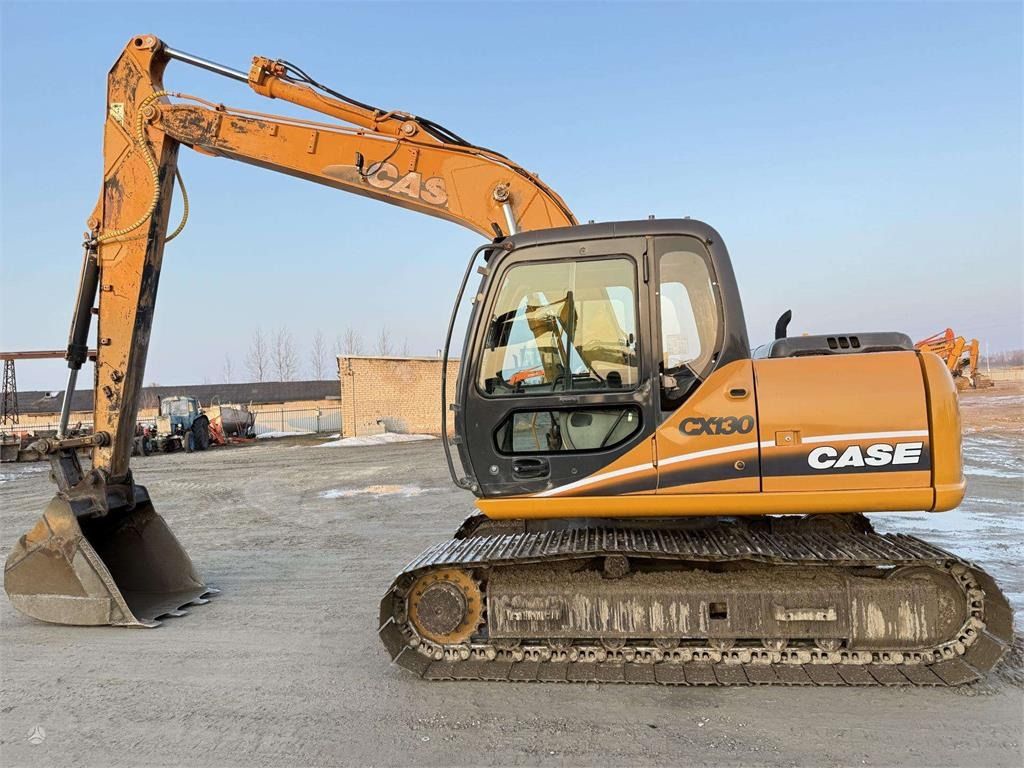 2006 CASE CX130 crawler excavator side view 2006 CASE CX130 crawler excavator side view