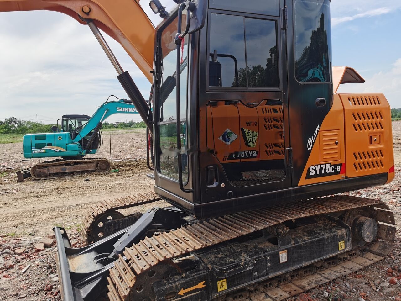 2023 Sany SY75C-9 crawler excavator side view 2023 Sany SY75C-9 crawler excavator side view