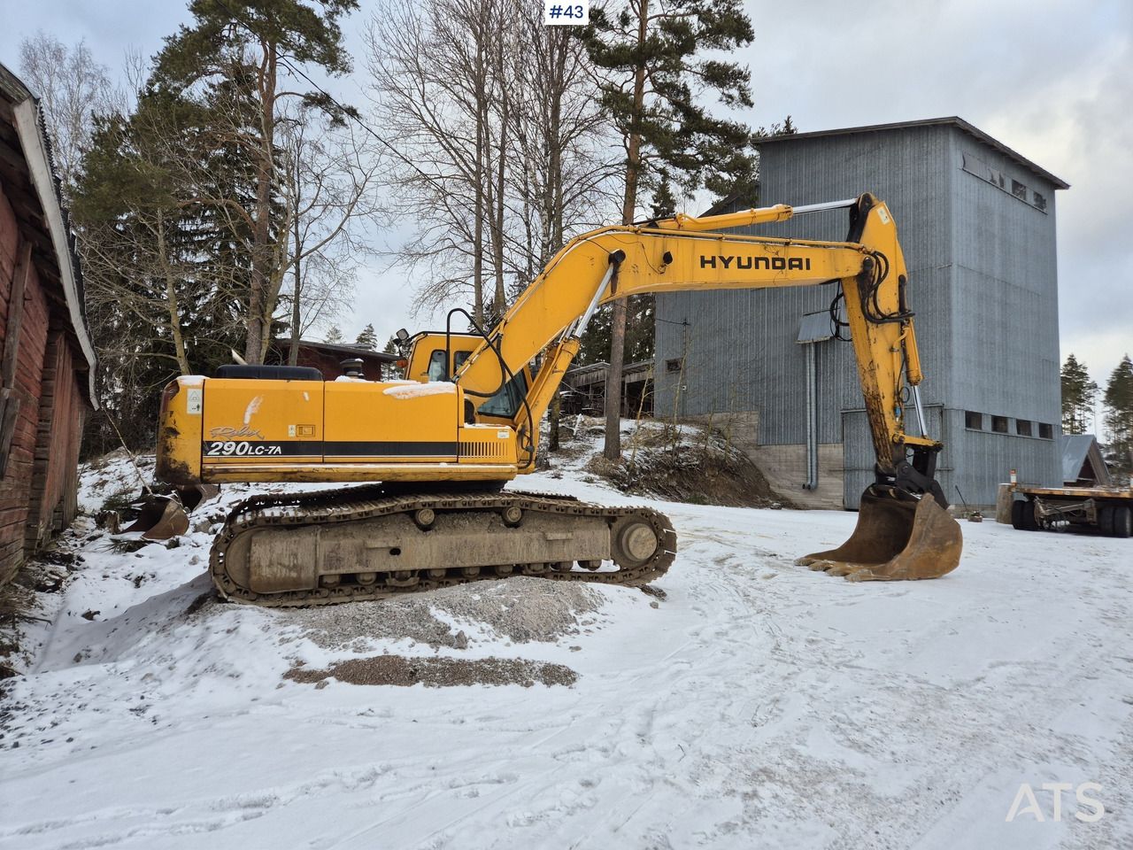 2006 Hyundai R290LC-7A crawler excavator, side view 2006 Hyundai R290LC-7A crawler excavator, side view