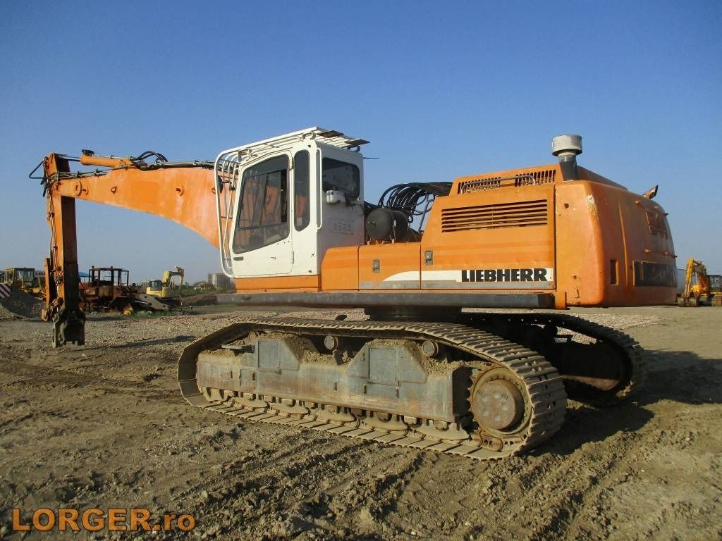 2006 Liebherr R944 VHHD demolition excavator side view