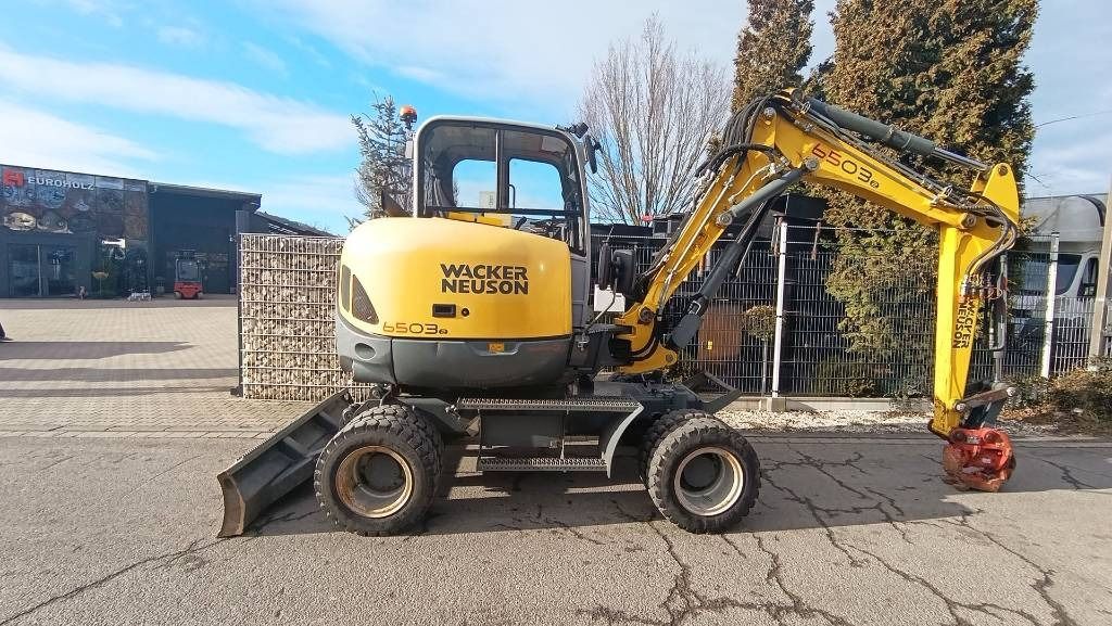 2015 Wacker Neuson 6503-2 wheel excavator side view