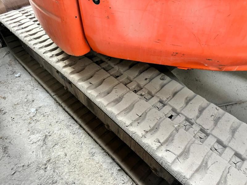 2001 Hitachi EX 50-U mini excavator track detail