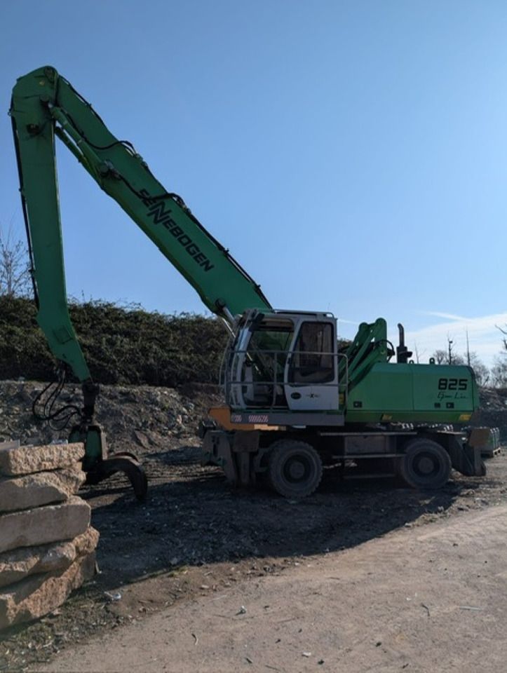 2012 Sennebogen 825 M GREEN LINE material handler, side view 2012 Sennebogen 825 M GREEN LINE material handler, side view