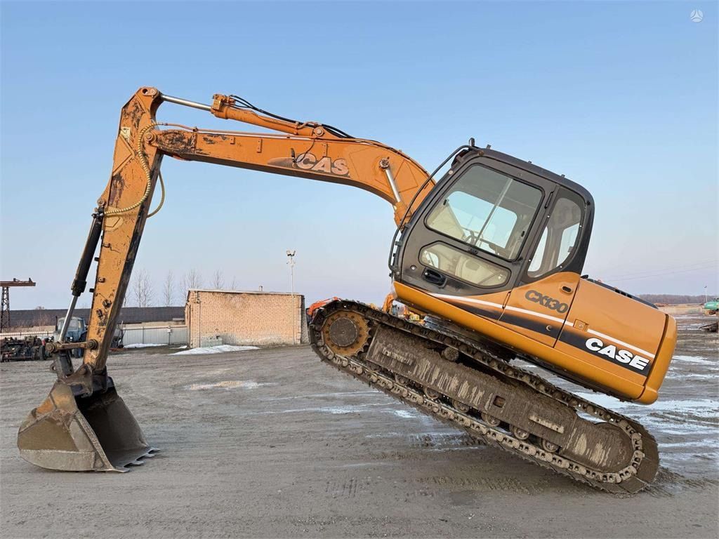 2006 CASE CX130 crawler excavator side view 2006 CASE CX130 crawler excavator side view
