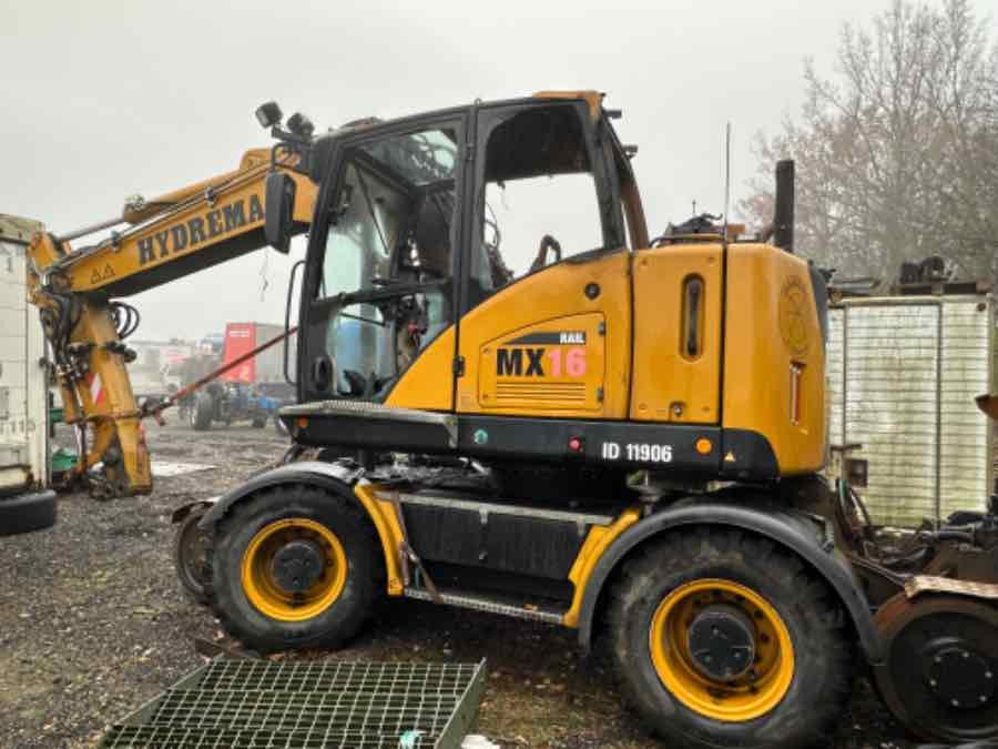 Hydrema MX16 RAIL wheel excavator, side profile view