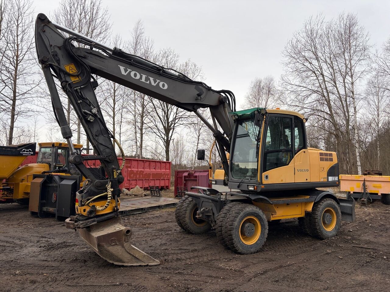 2007 Volvo EW160C wheel excavator, side view 2007 Volvo EW160C wheel excavator, side view
