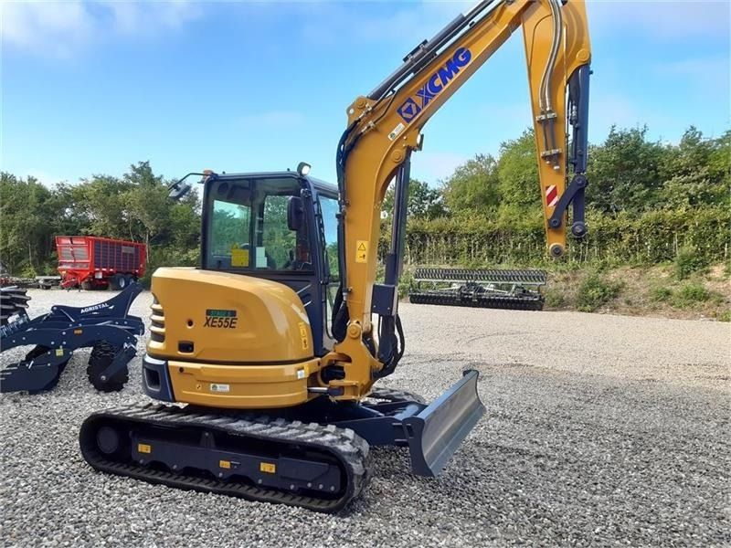 XCMG XE55E mini excavator, side view XCMG XE55E mini excavator, side view