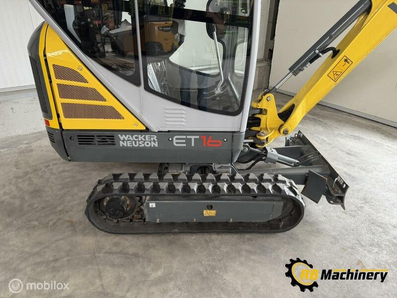 2022 Wacker Neuson ET16 mini excavator side view 2022 Wacker Neuson ET16 mini excavator side view