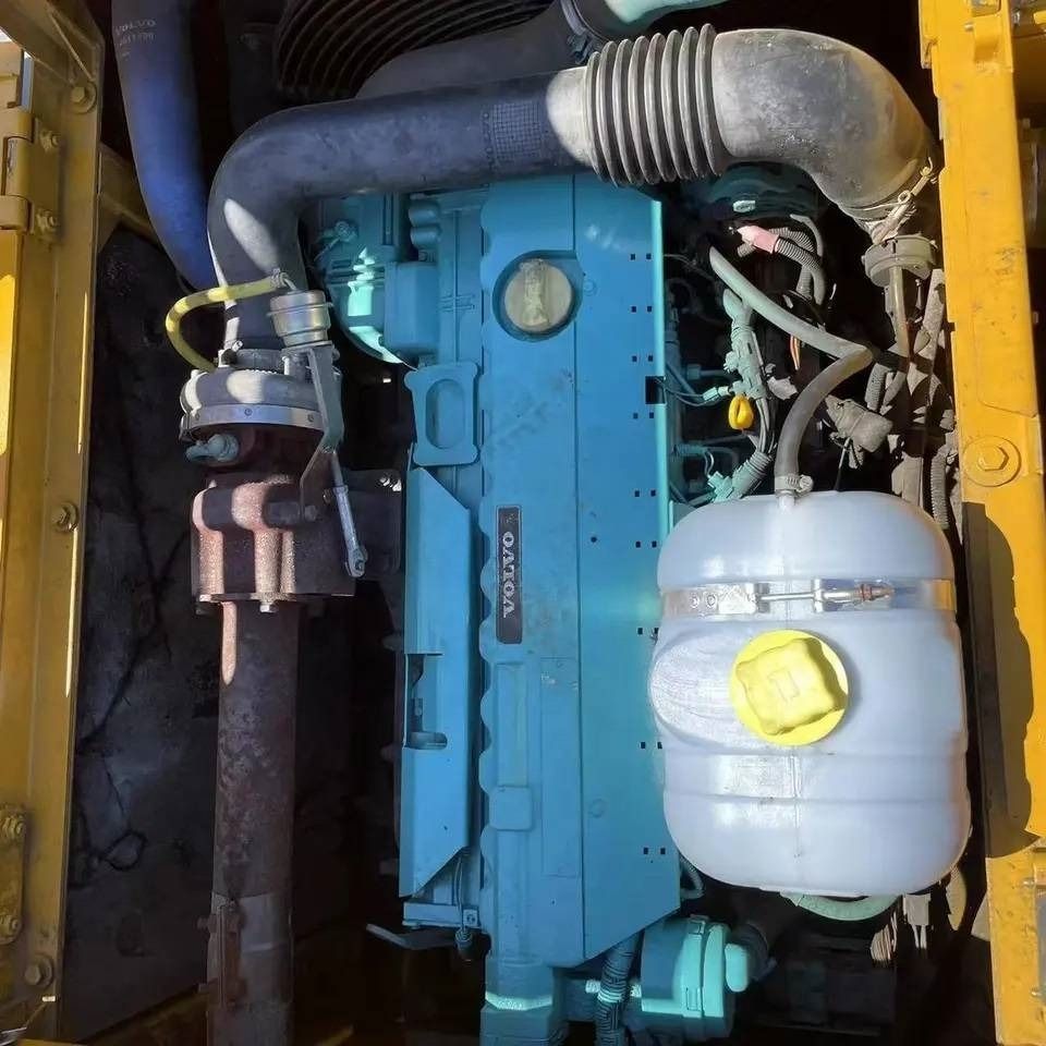 2023 Volvo EC210B crawler excavator engine compartment view 2023 Volvo EC210B crawler excavator engine compartment view