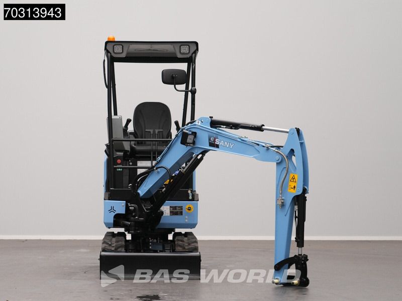 2024 Sany SY19E mini excavator, front view 2024 Sany SY19E mini excavator, front view