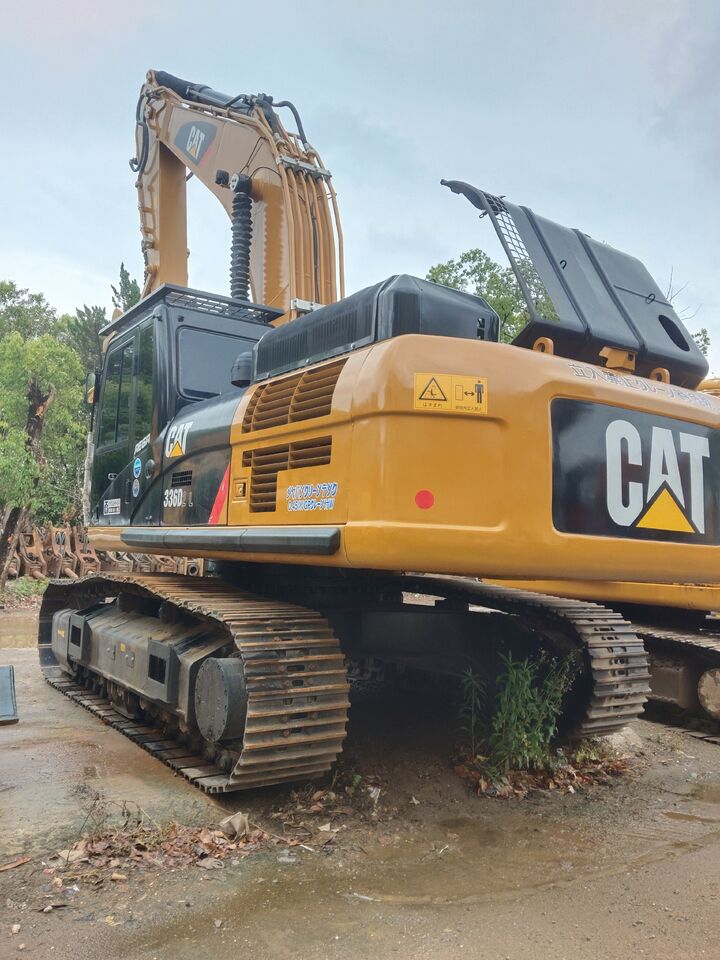 2025 Caterpillar 336D crawler excavator, rear three-quarter view 2025 Caterpillar 336D crawler excavator, rear three-quarter view