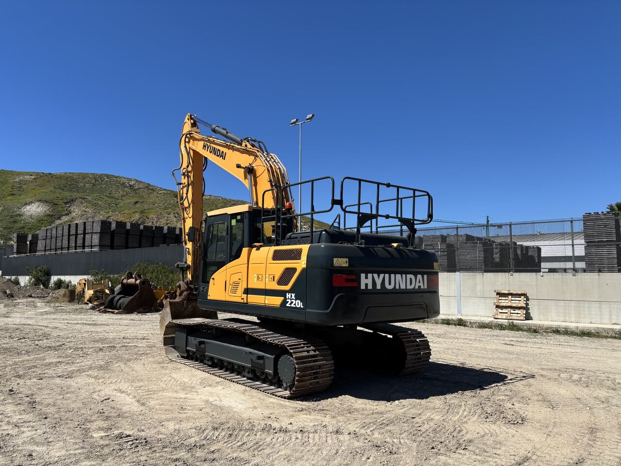 2019 Hyundai HX220L crawler excavator, rear three-quarter view