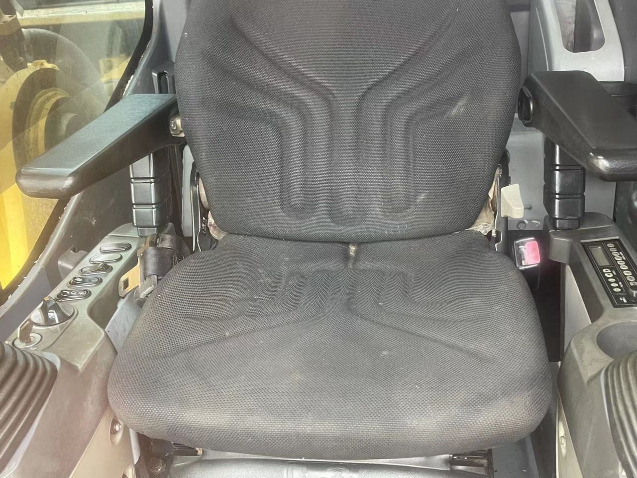2022 Komatsu PC400-8 crawler excavator operator seat interior view 2022 Komatsu PC400-8 crawler excavator operator seat interior view
