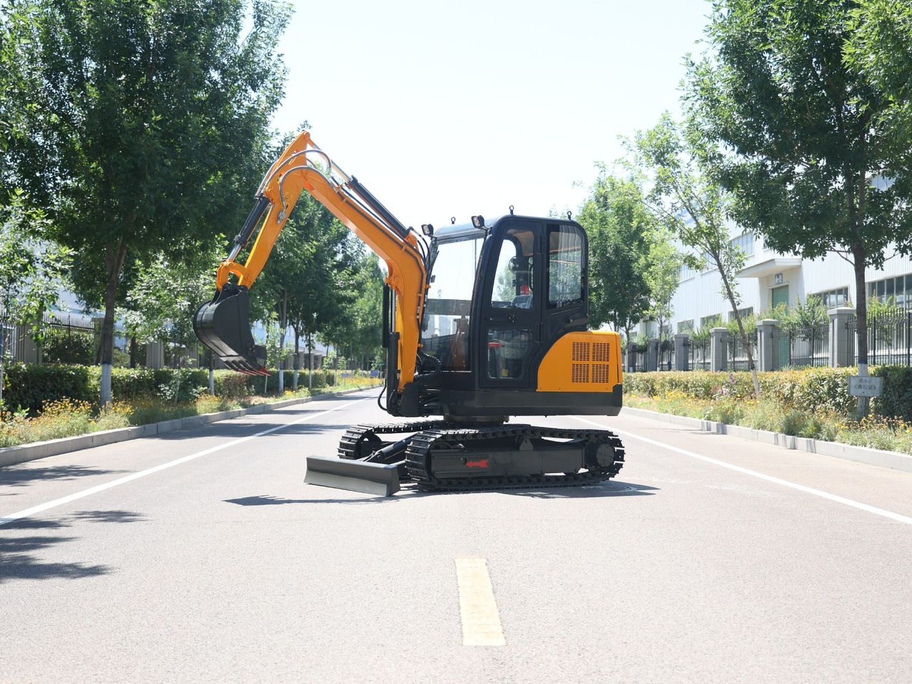 New 2025 Müller Machinery MB 40-VKSH Mini Excavator