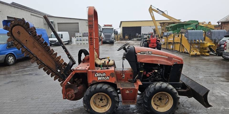 2013 Ditch Witch RT45 wheel trencher side view 2013 Ditch Witch RT45 wheel trencher side view